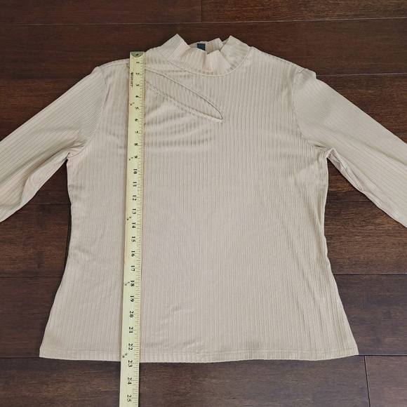 INC International Concepts Tan Ribbed Mock Neck Long Sleeve Cutout Top Size L - Picture 6 of 8